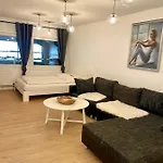 Idylle Auf Dem Reiterhof Bei Husum * Witzwort